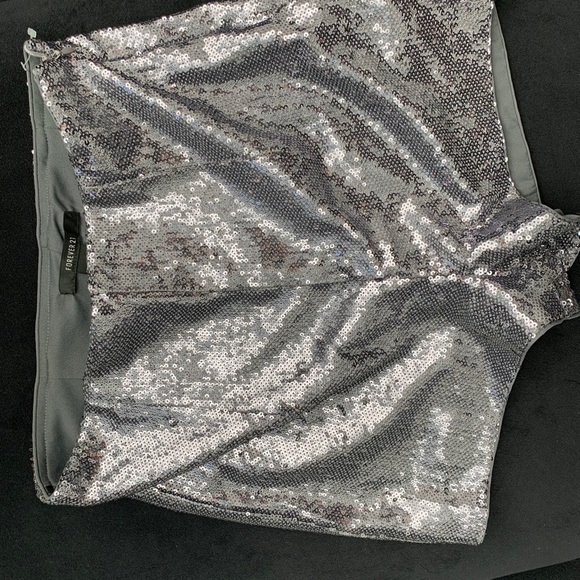 New Forever 21 sequin shorts. Size Small - Picture 10 of 12